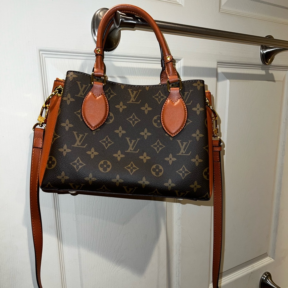 Crossbody bag